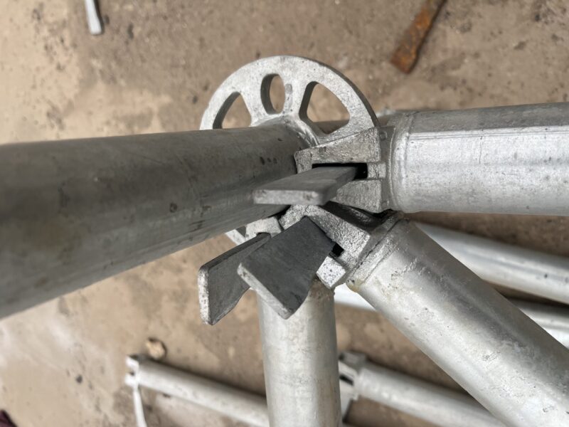 Ringlock scaffolding rosette connection detail